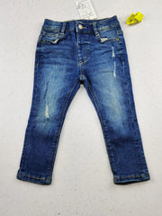 Buy online pre-used pre-loved 100% authentic & Original branded Zara (BB-1593) available in Pakistan. Top international brands avilable.
