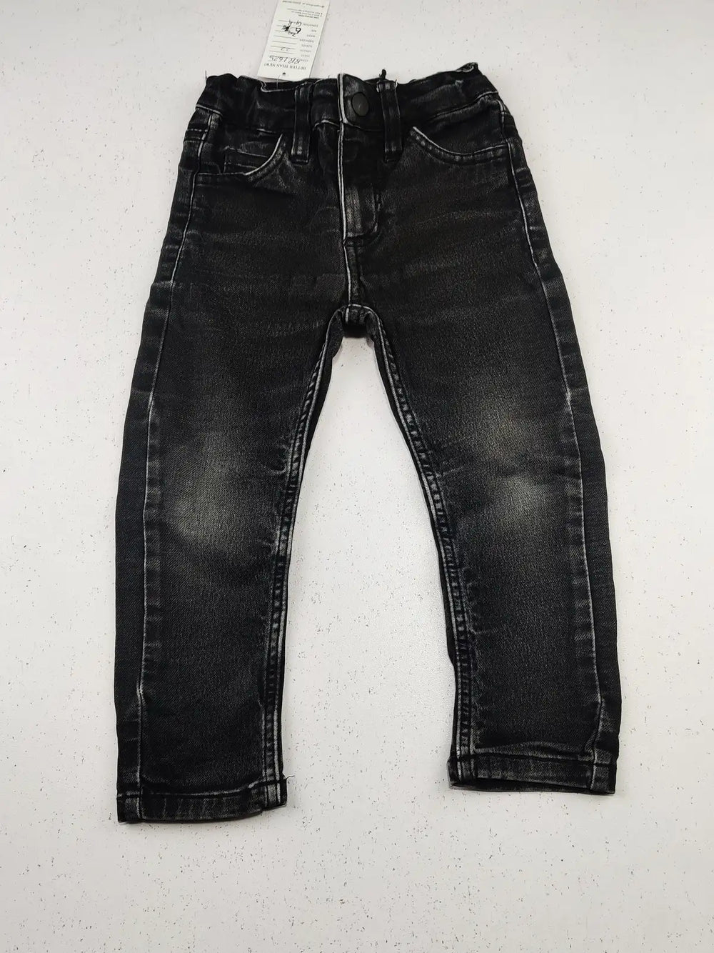 Buy online pre-used pre-loved 100% authentic & Original branded Loaded Boys (BB-1625) available in Pakistan. Top international brands avilable.