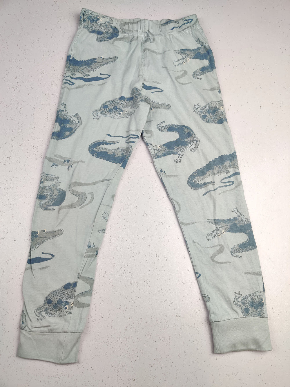 Buy online pre-used pre-loved 100% authentic & Original branded F&F (BB-376) available in Pakistan. Top international brands avilable.