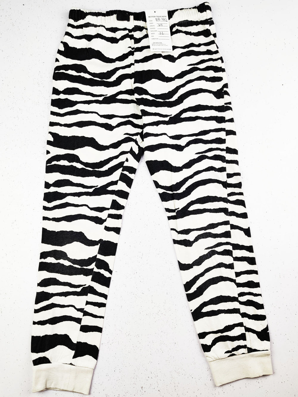 Buy online pre-used pre-loved 100% authentic & Original branded Marks & Spencer (BB-442) available in Pakistan. Top international brands avilable.