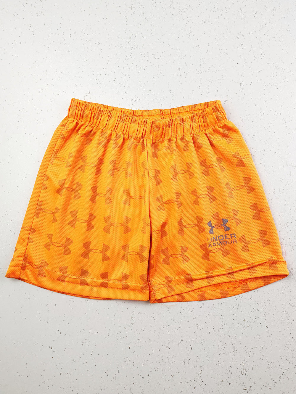 Buy online pre-used pre-loved 100% authentic & Original branded Under Armour (BB-519) available in Pakistan. Top international brands avilable.