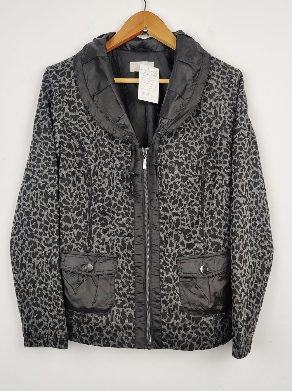 Buy online pre-used pre-loved 100% authentic & Original branded C&A (BC-1312) available in Pakistan. Top international brands avilable.