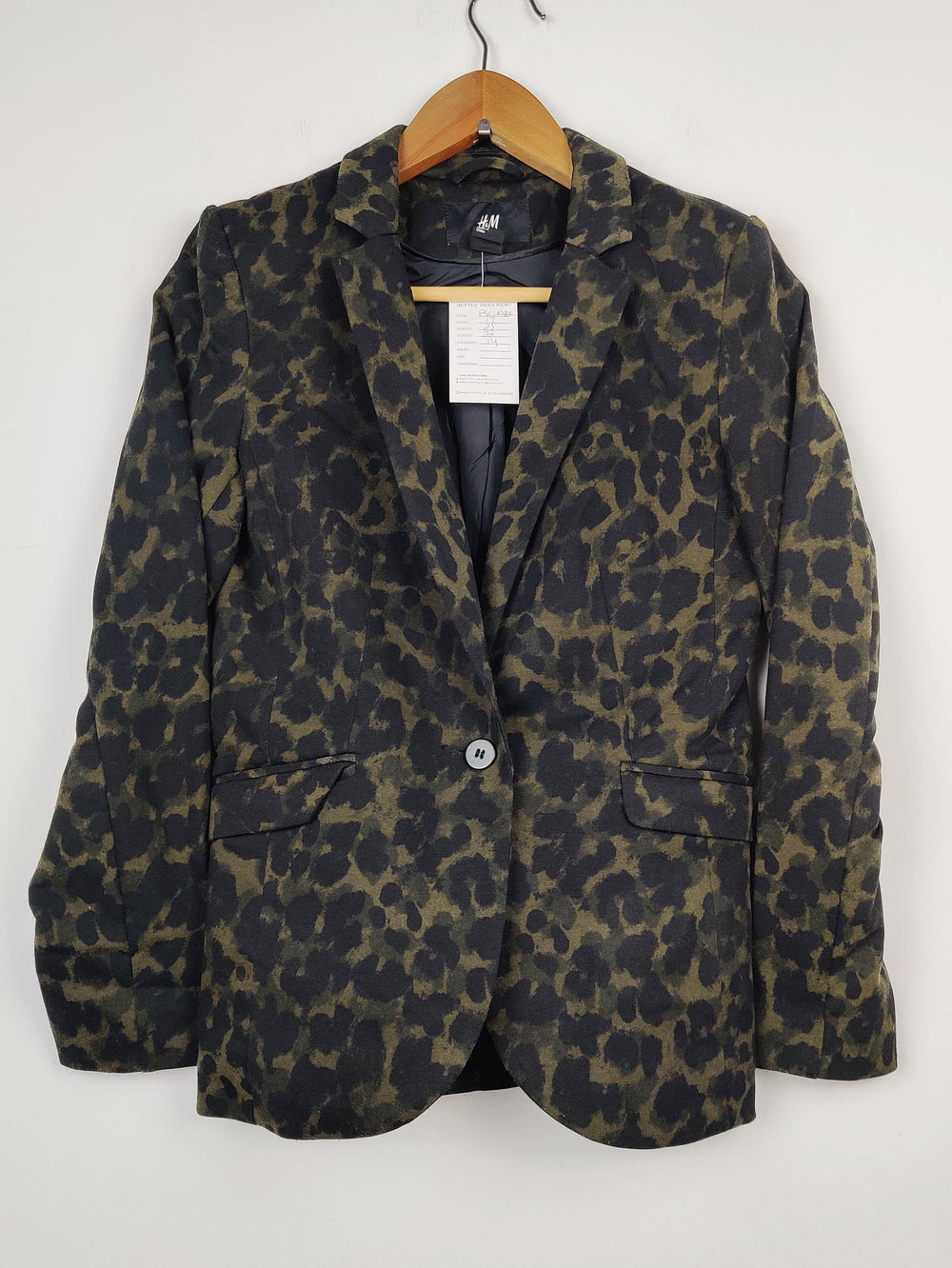 Buy online pre-used pre-loved 100% authentic & Original branded H&M (BC-1315) available in Pakistan. Top international brands avilable.