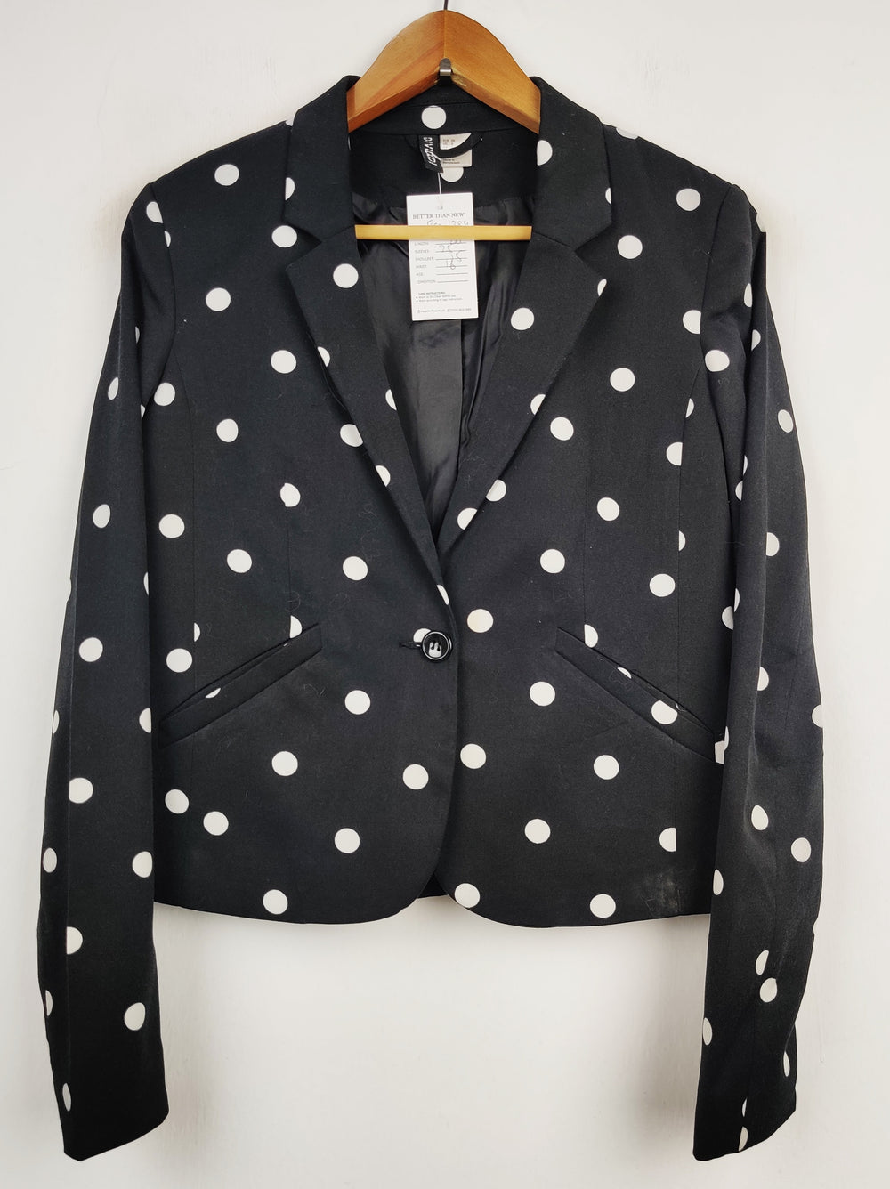 Buy online pre-used pre-loved 100% authentic & Original branded H&M (BC-1384) available in Pakistan. Top international brands avilable.