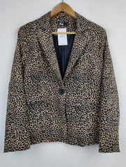 Buy online pre-used pre-loved 100% authentic & Original branded &Co (BC-1399) available in Pakistan. Top international brands avilable.