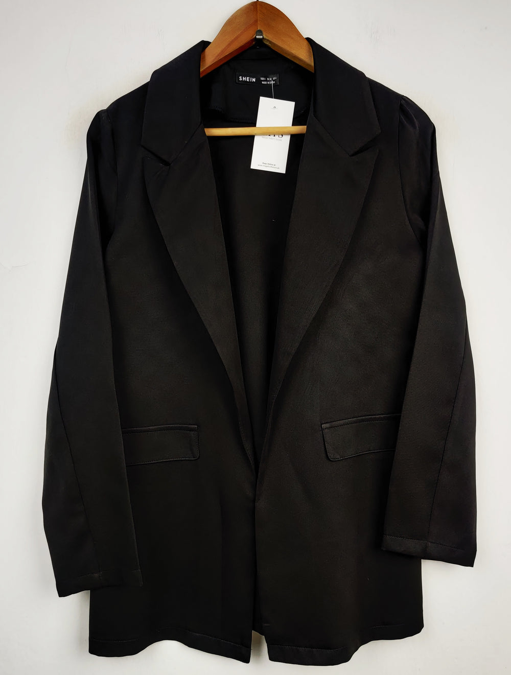 Buy online pre-used pre-loved 100% authentic & Original branded Shein (BC-1484) available in Pakistan. Top international brands avilable.