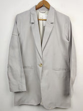 Buy online pre-used pre-loved 100% authentic & Original branded H&M (BC-1567) available in Pakistan. Top international brands avilable.