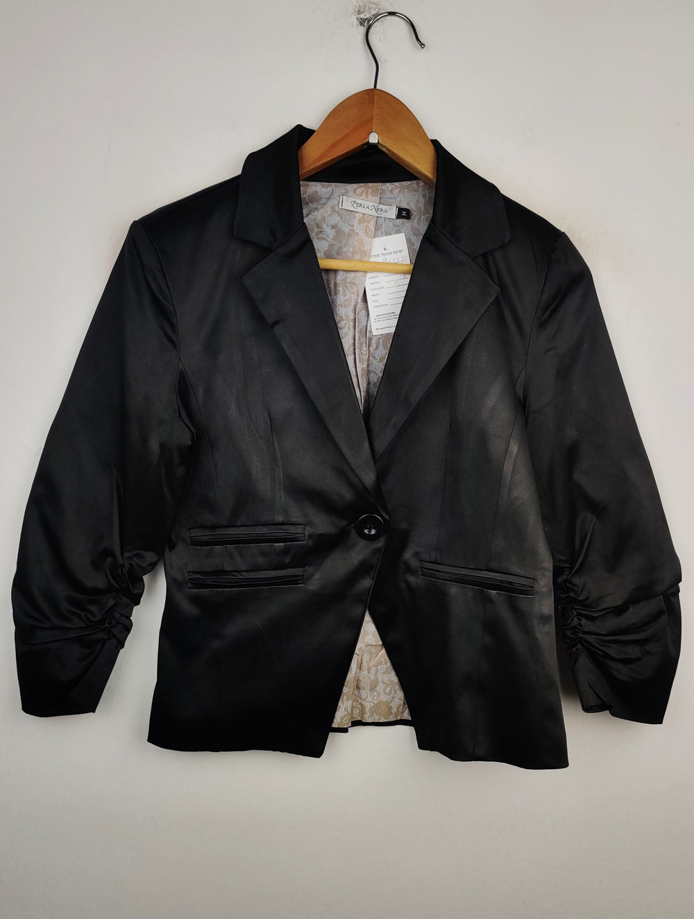 Buy online pre-used pre-loved 100% authentic & Original branded Perla Nera (BC-1575) available in Pakistan. Top international brands avilable.