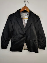 Buy online pre-used pre-loved 100% authentic & Original branded Perla Nera (BC-1575) available in Pakistan. Top international brands avilable.