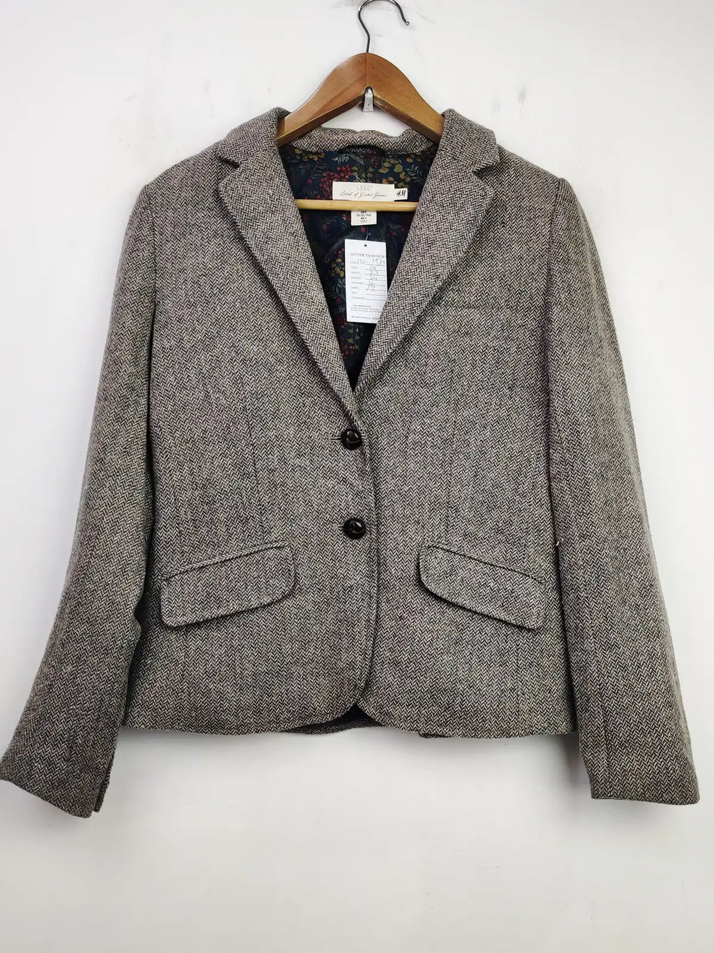 Buy online pre-used pre-loved 100% authentic & Original branded H&M (BC-1589) available in Pakistan. Top international brands avilable.