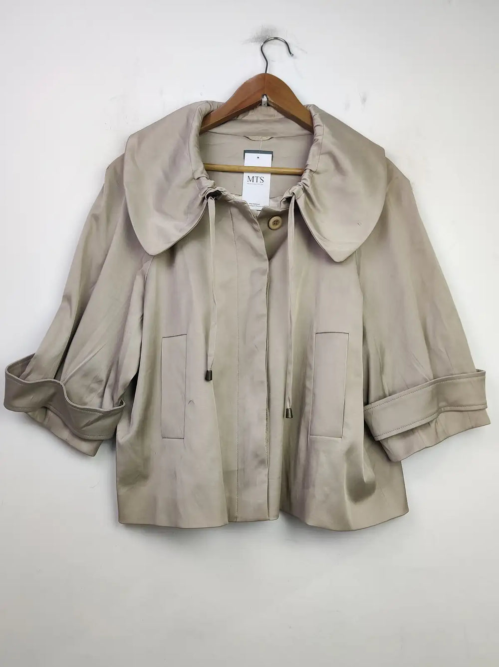 Buy online pre-used pre-loved 100% authentic & Original branded Et Vous (BC-1590) available in Pakistan. Top international brands avilable.