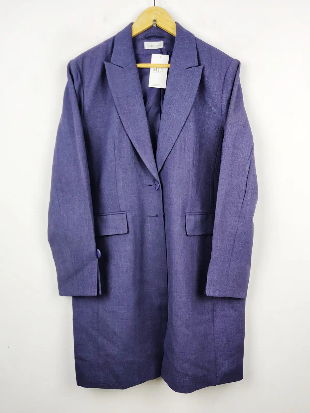 Buy online pre-used pre-loved 100% authentic & Original branded Collection (BC-1608) available in Pakistan. Top international brands avilable.