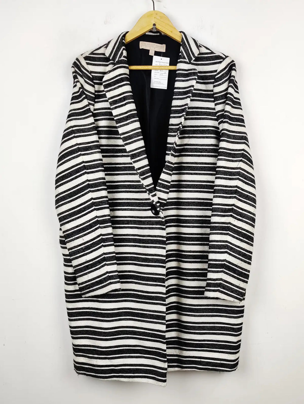 Buy online pre-used pre-loved 100% authentic & Original branded Fenn Wright Mans (BC-1610) available in Pakistan. Top international brands avilable.