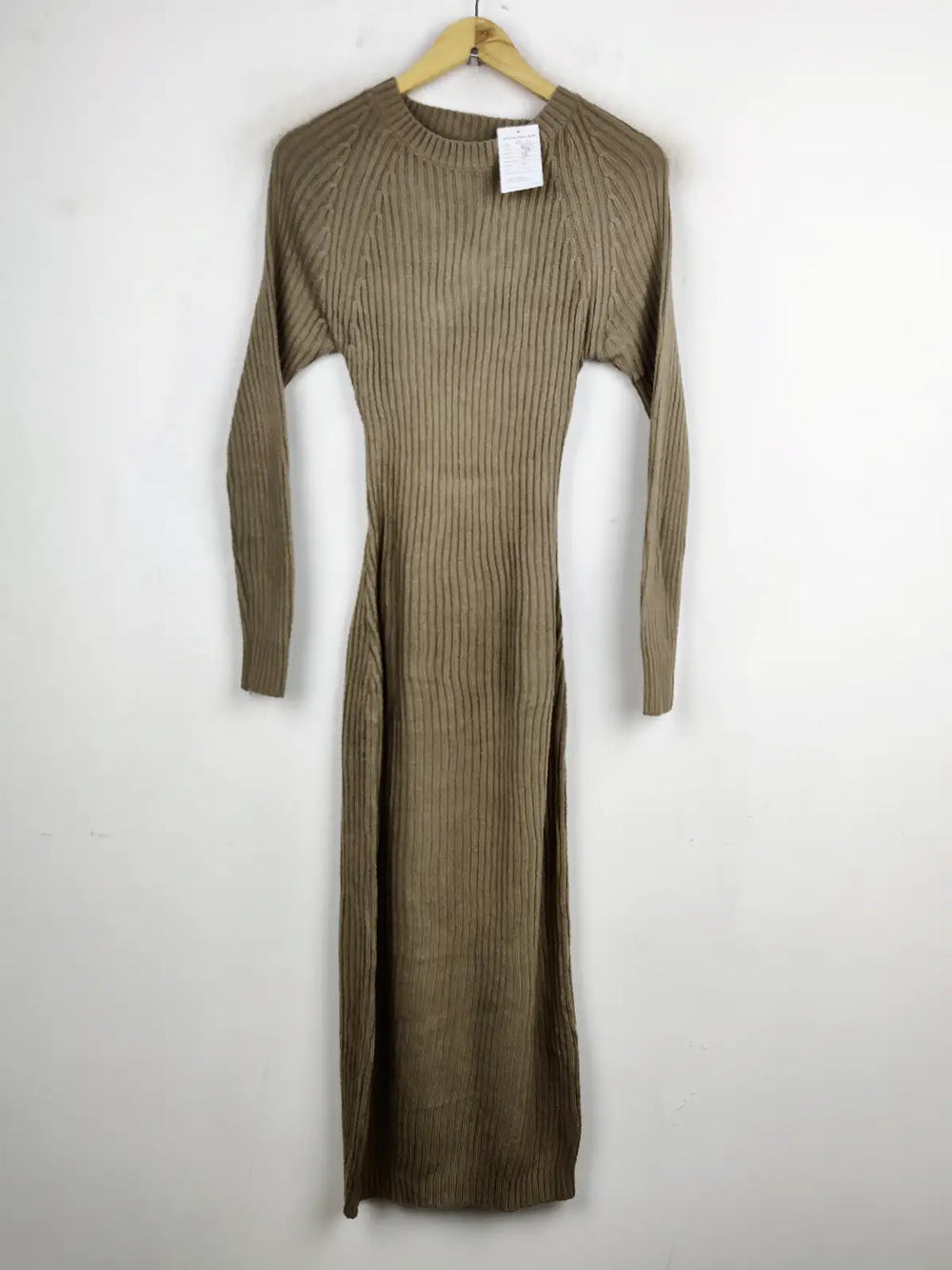 Buy online pre-used pre-loved 100% authentic & Original branded Shein (BD-10) available in Pakistan. Top international brands avilable.