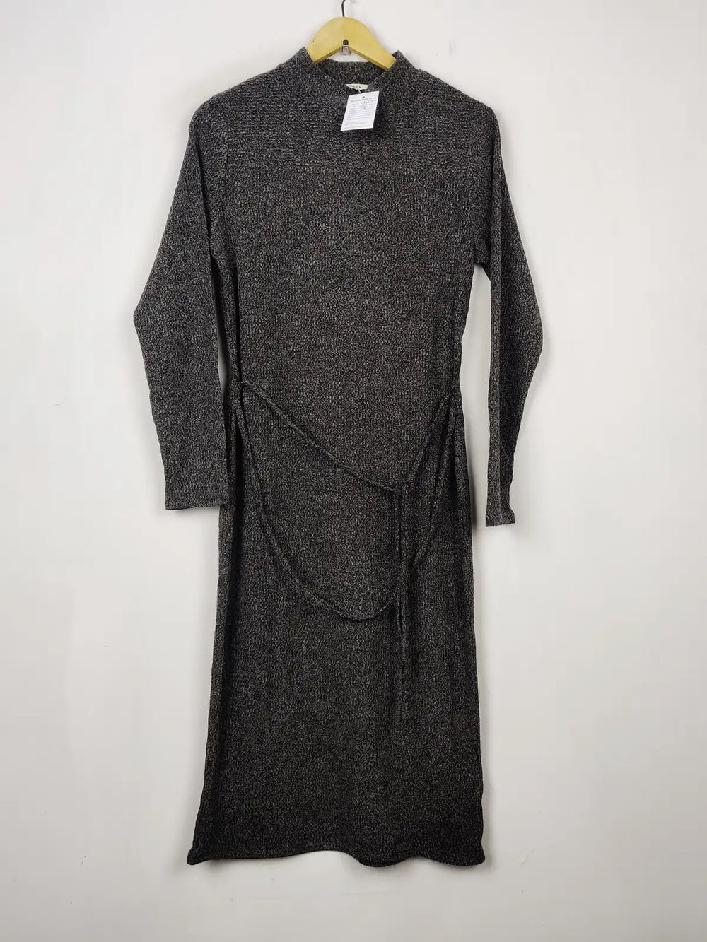 Buy online pre-used pre-loved 100% authentic & Original branded Oass (BD-1355) available in Pakistan. Top international brands avilable.