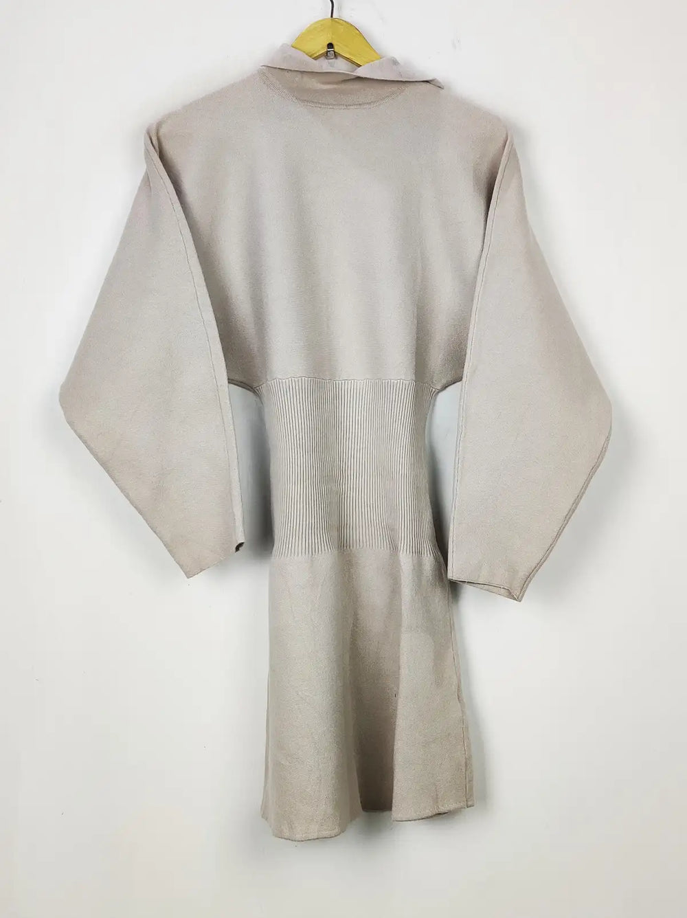 Buy online pre-used pre-loved 100% authentic & Original branded Zara (BD-1405) available in Pakistan. Top international brands avilable.