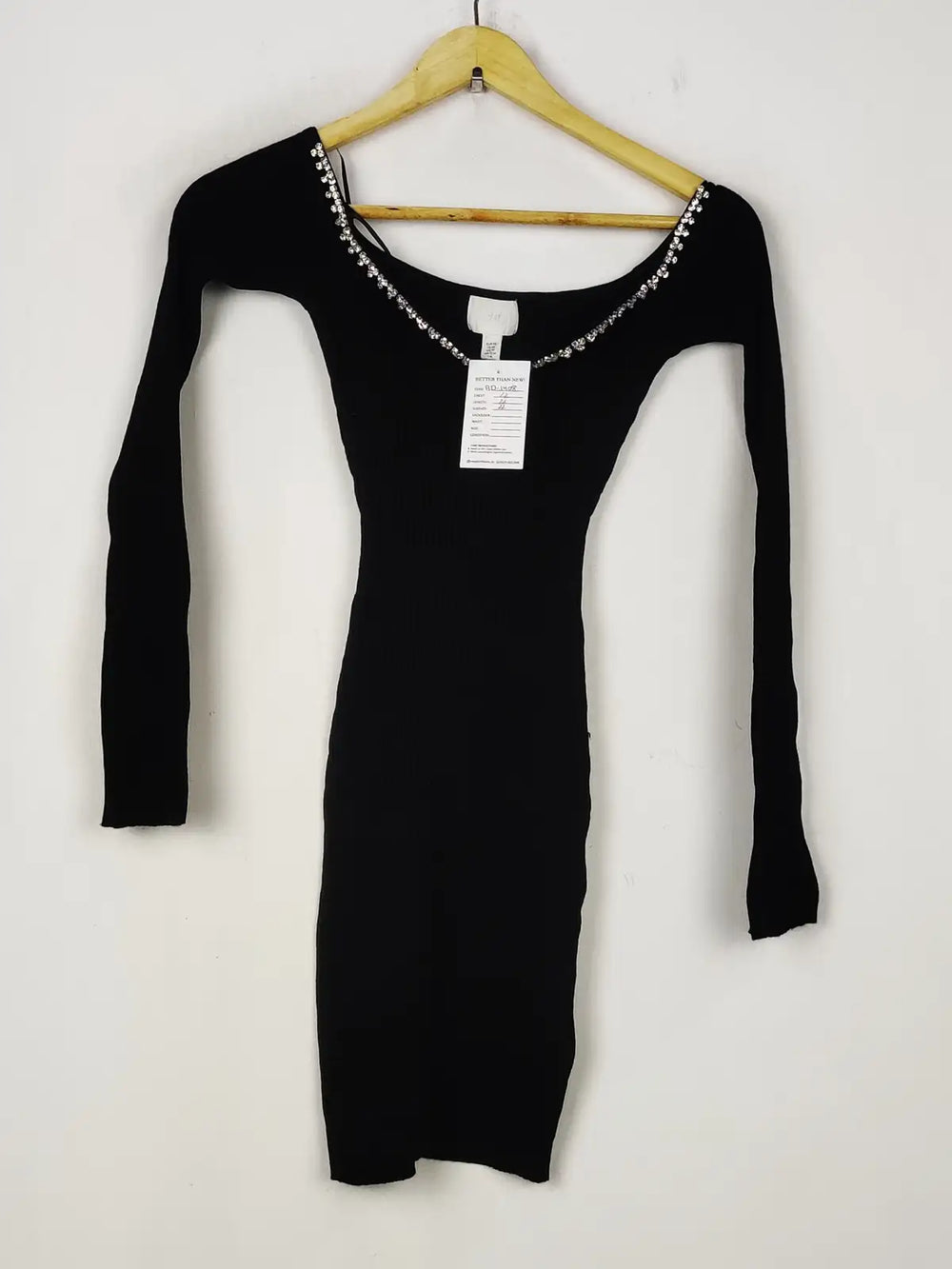 Buy online pre-used pre-loved 100% authentic & Original branded H&M (BD-1408) available in Pakistan. Top international brands avilable.