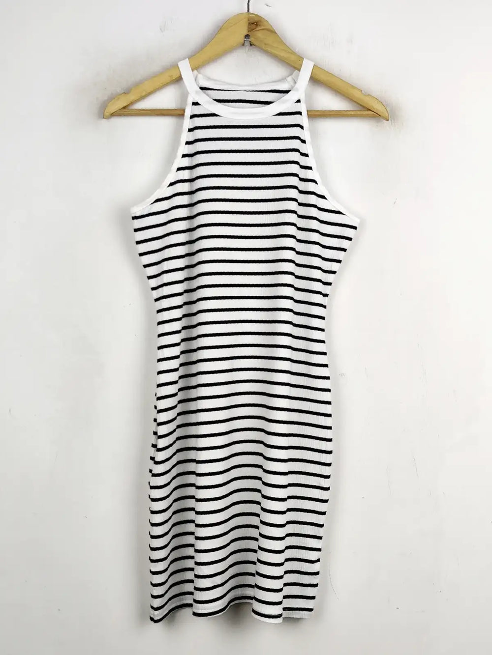 Buy online pre-used pre-loved 100% authentic & Original branded Shein (BD-14) available in Pakistan. Top international brands avilable.