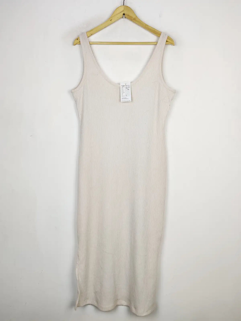 Buy online pre-used pre-loved 100% authentic & Original branded Dunnes Store (BD-1628) available in Pakistan. Top international brands avilable.