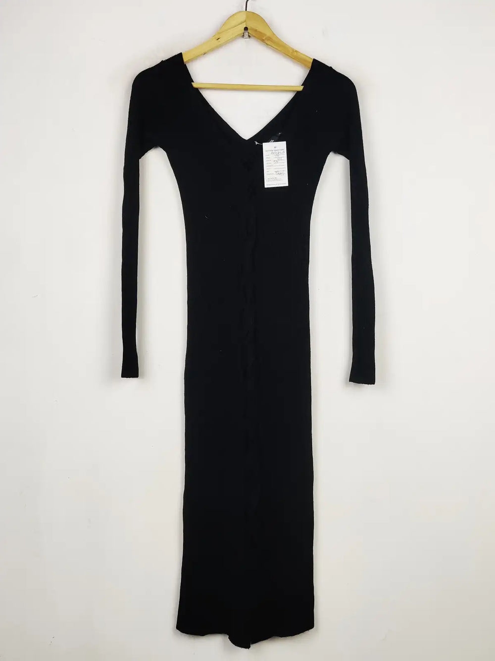 Buy online pre-used pre-loved 100% authentic & Original branded River Island (BD-1640) available in Pakistan. Top international brands avilable.