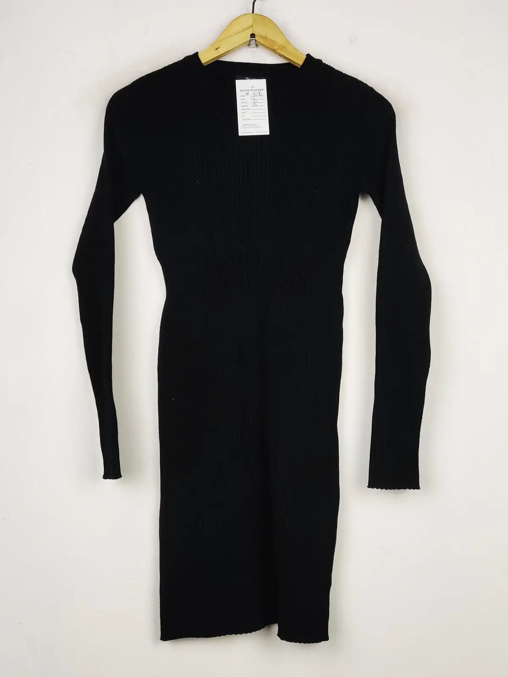 Buy online pre-used pre-loved 100% authentic & Original branded Bershka (BD-1676) available in Pakistan. Top international brands avilable.