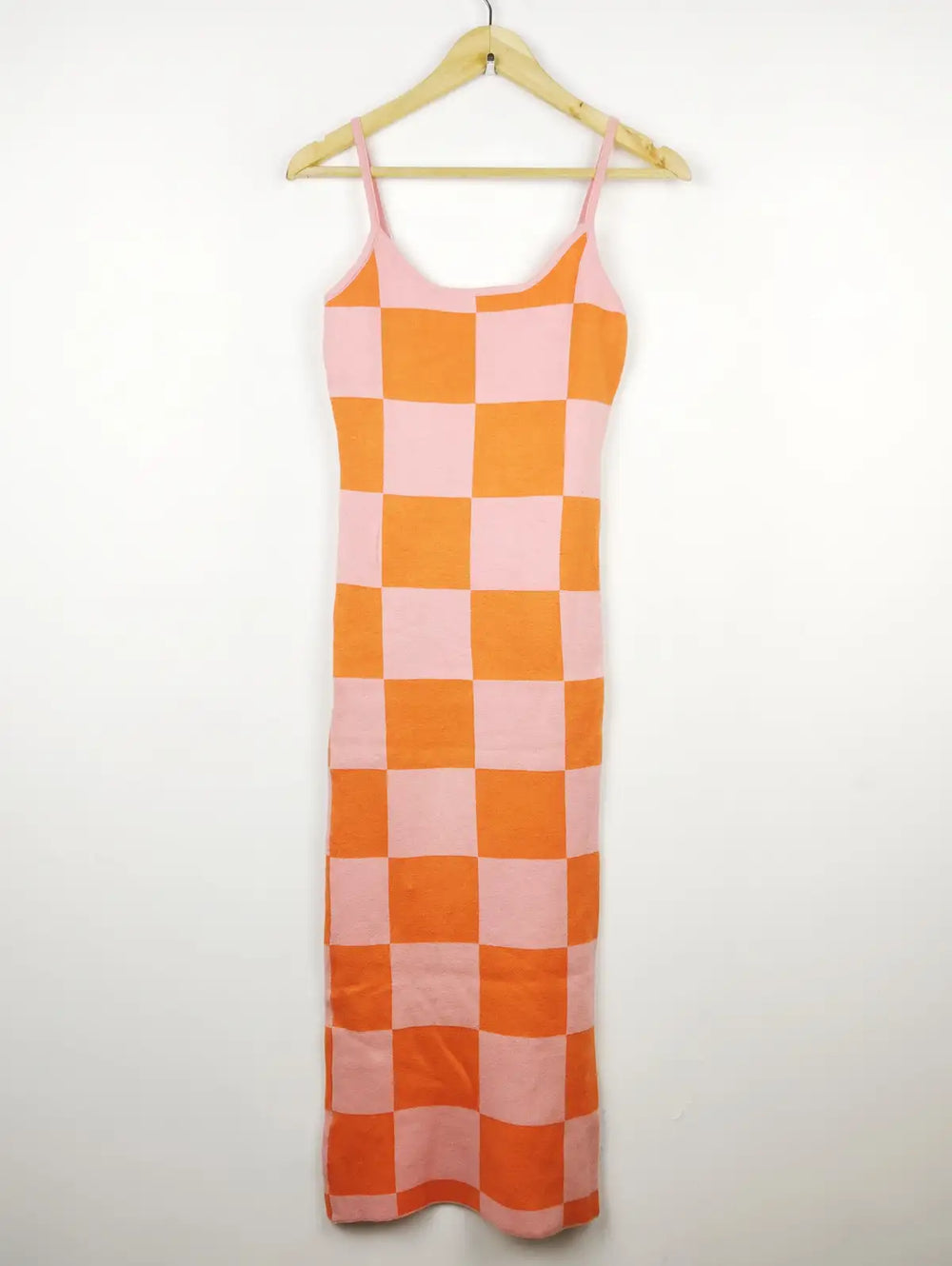 Buy online pre-used pre-loved 100% authentic & Original branded Unknown Brand (BD-174) available in Pakistan. Top international brands avilable.