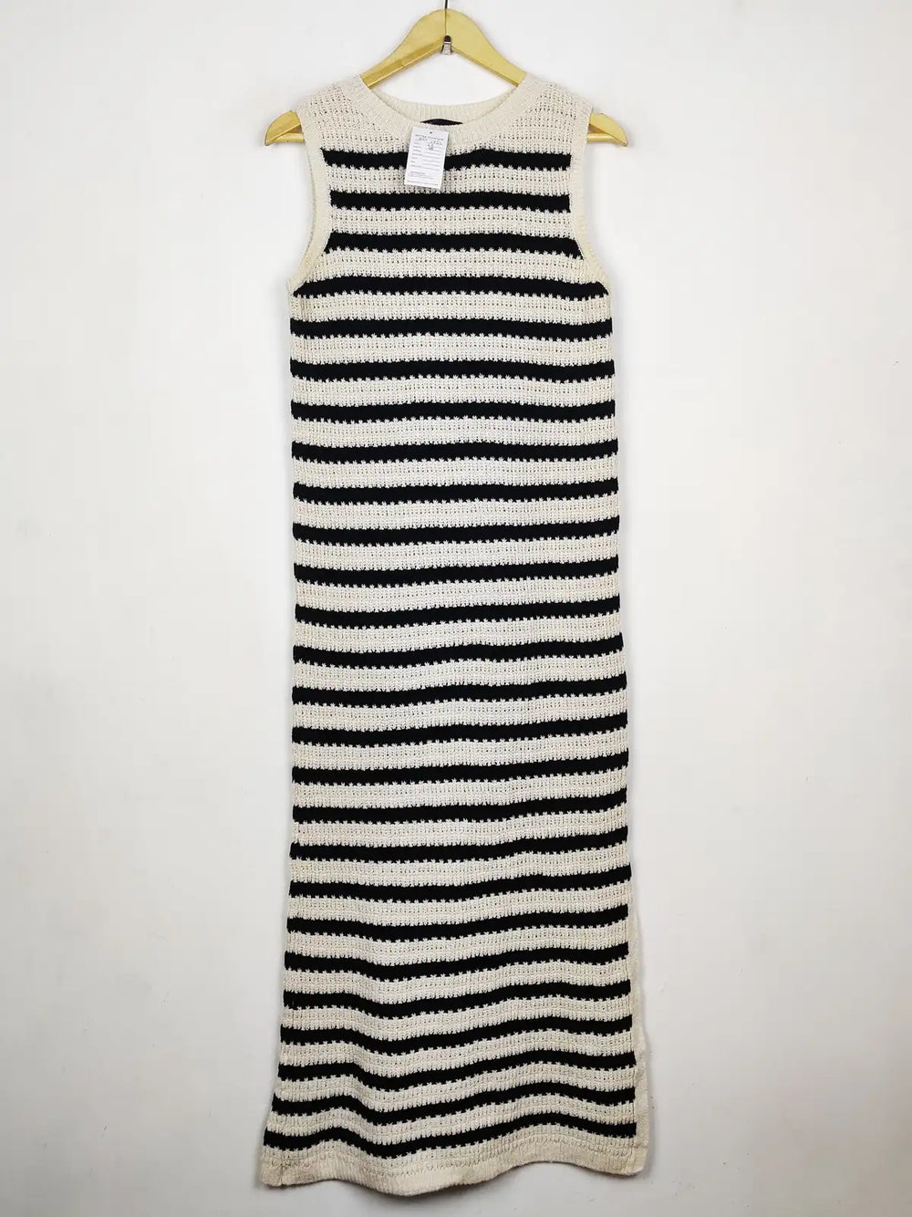 Buy online pre-used pre-loved 100% authentic & Original branded Marks & Spencer (BD-1752) available in Pakistan. Top international brands avilable.