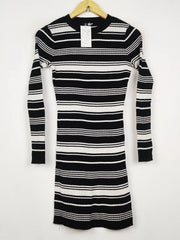 Buy online pre-used pre-loved 100% authentic & Original branded H&M (BD-1810) available in Pakistan. Top international brands avilable.