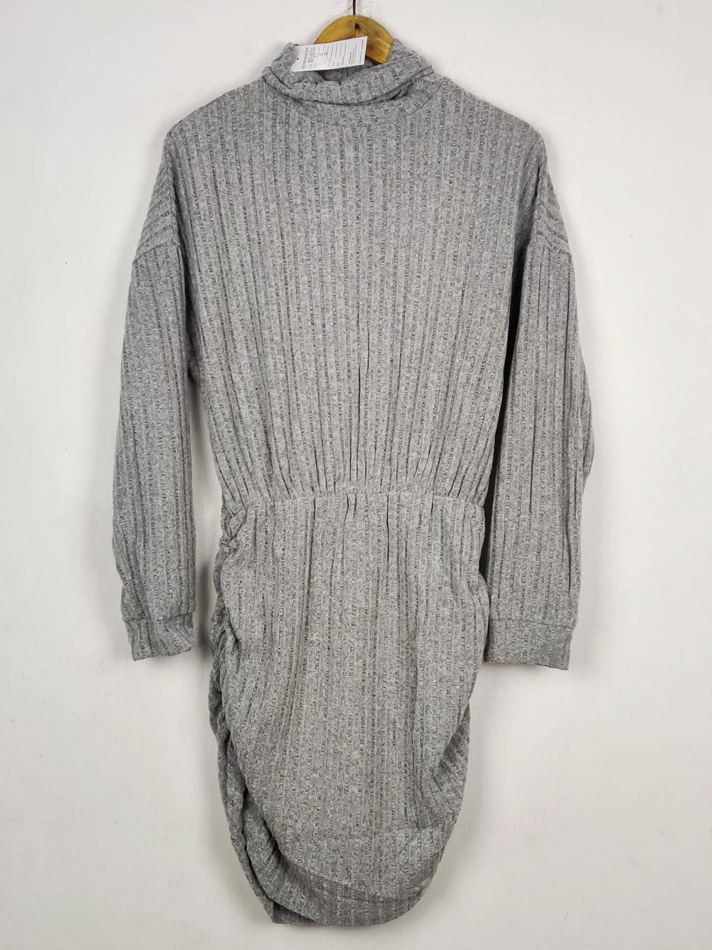 Buy online pre-used pre-loved 100% authentic & Original branded Unknown Brand (BD-1890) available in Pakistan. Top international brands avilable.