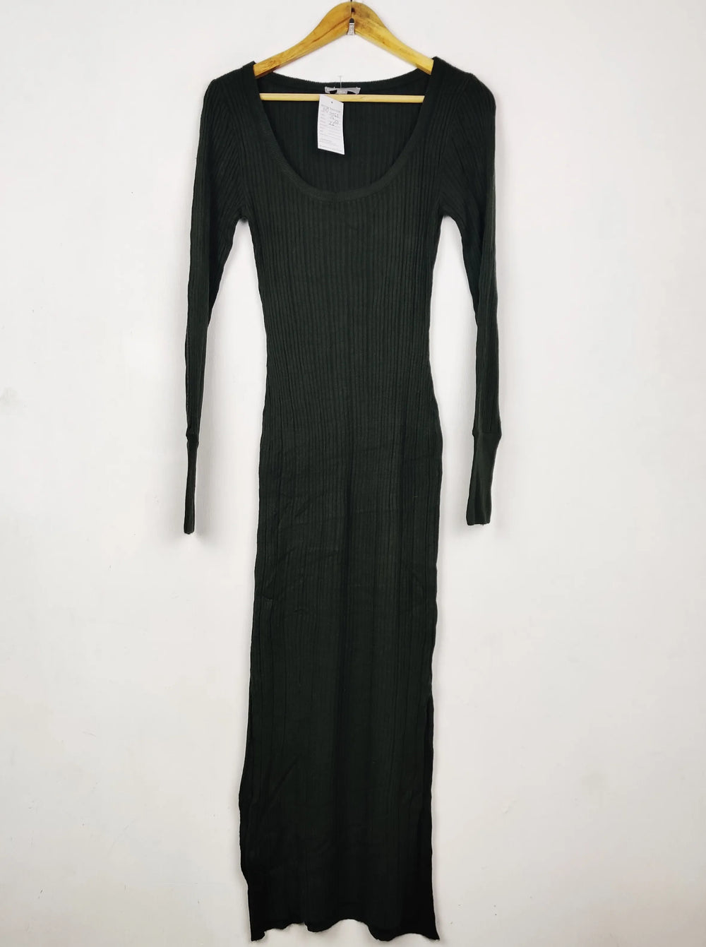 Buy online pre-used pre-loved 100% authentic & Original branded Asos (BD-2053) available in Pakistan. Top international brands avilable.