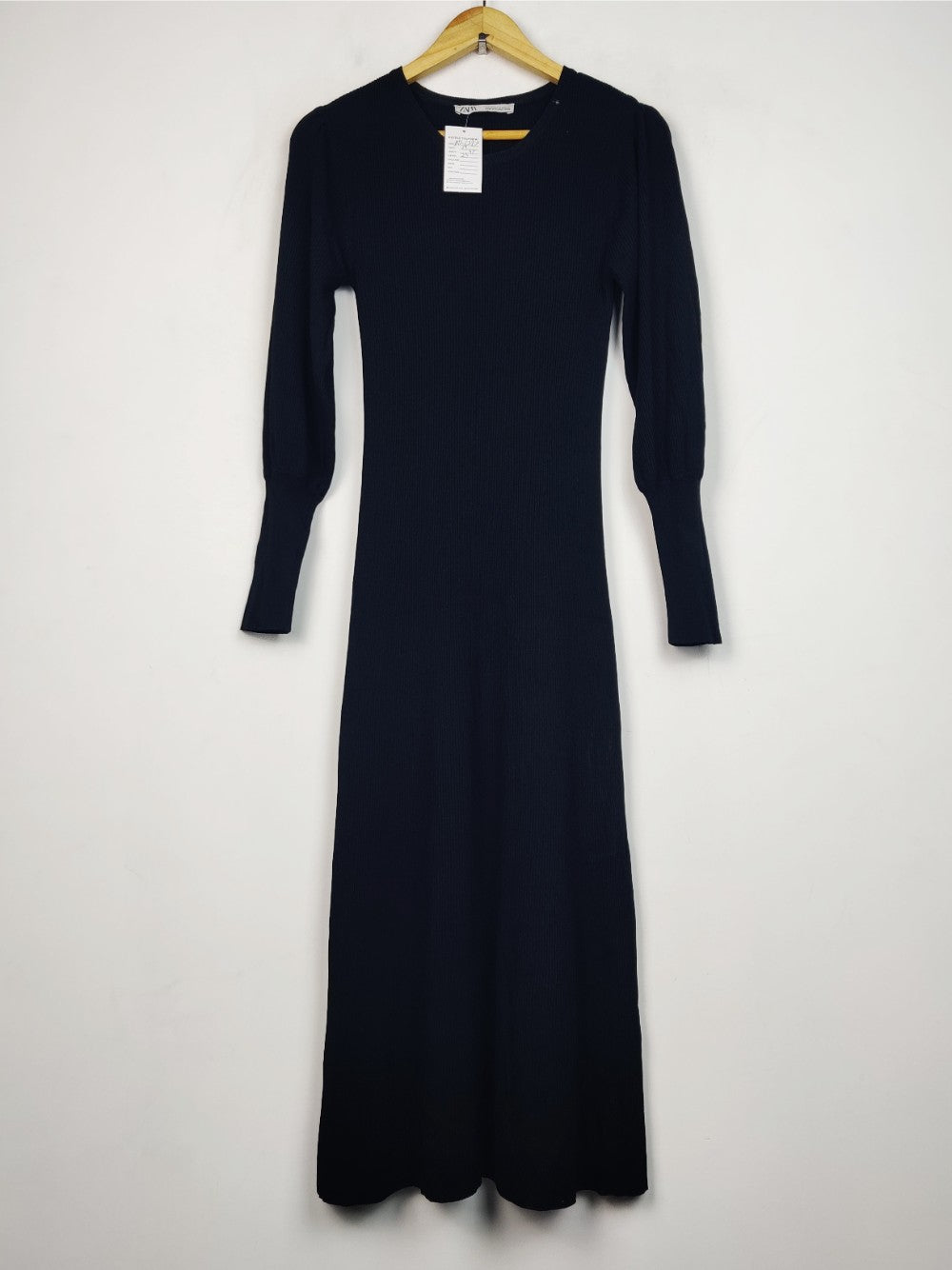 Zara (BD-2327)