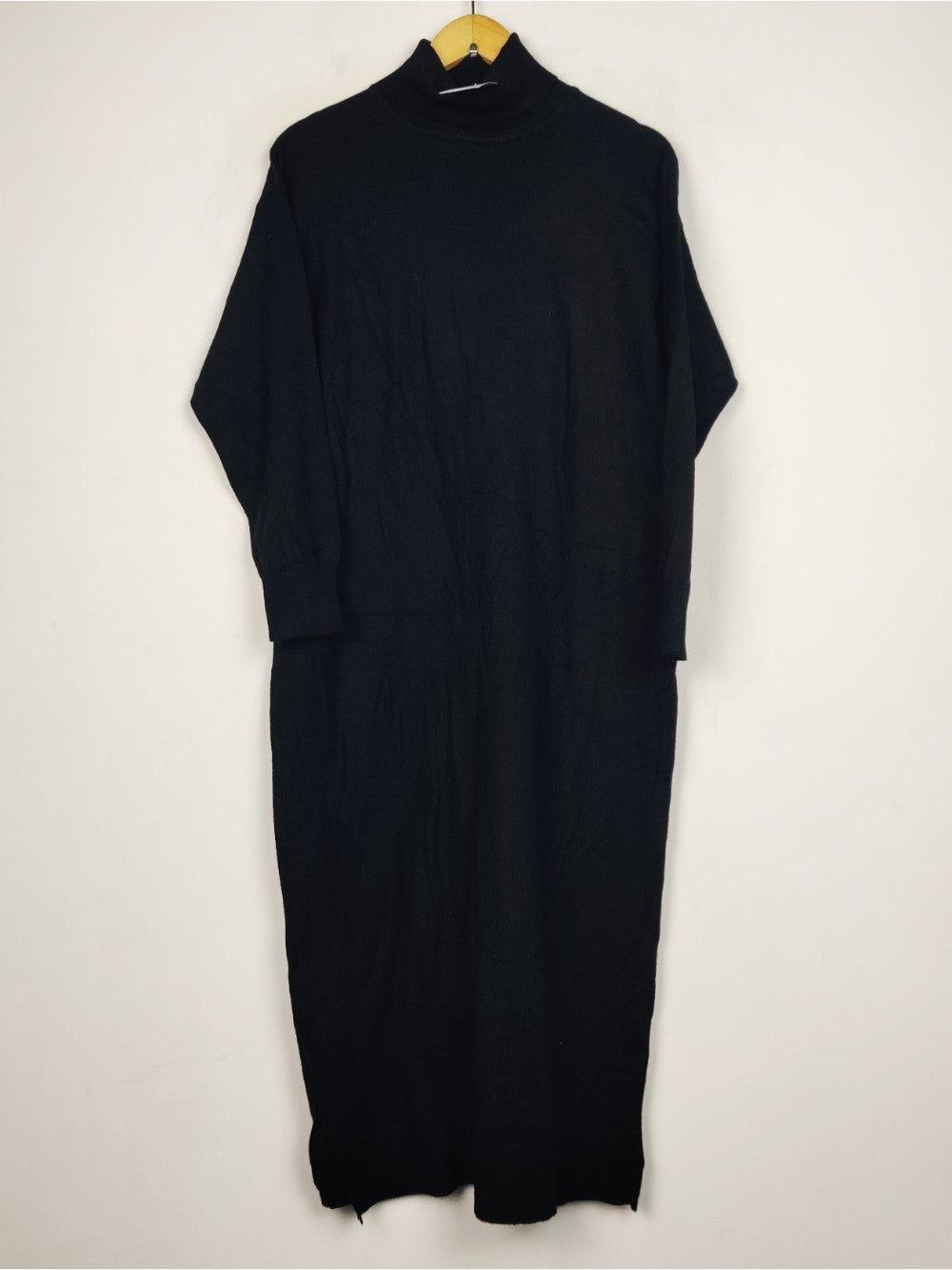 F&F (BD-2439)