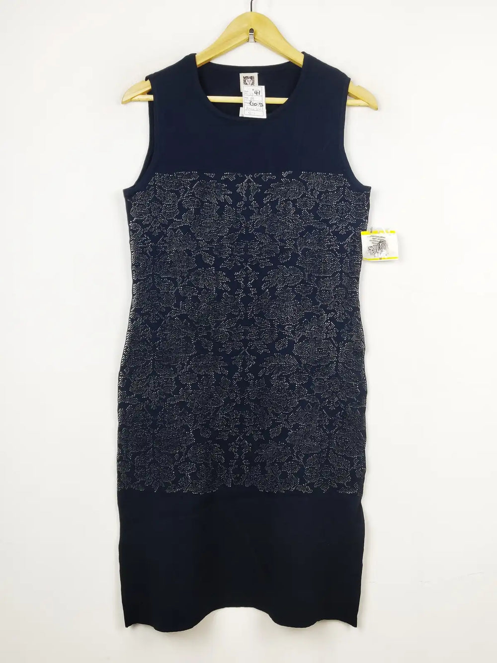 Buy online pre-used pre-loved 100% authentic & Original branded Anne Klein (BD-249) available in Pakistan. Top international brands avilable.