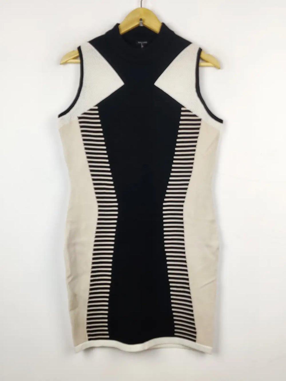 Buy online pre-used pre-loved 100% authentic & Original branded River Island (BD-332) available in Pakistan. Top international brands avilable.