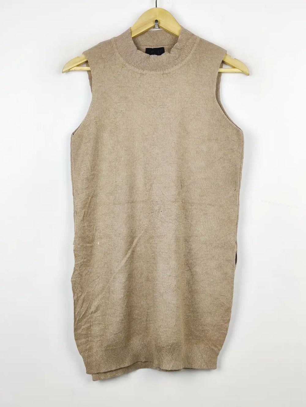 Buy online pre-used pre-loved 100% authentic & Original branded Topshop (BD-344) available in Pakistan. Top international brands avilable.