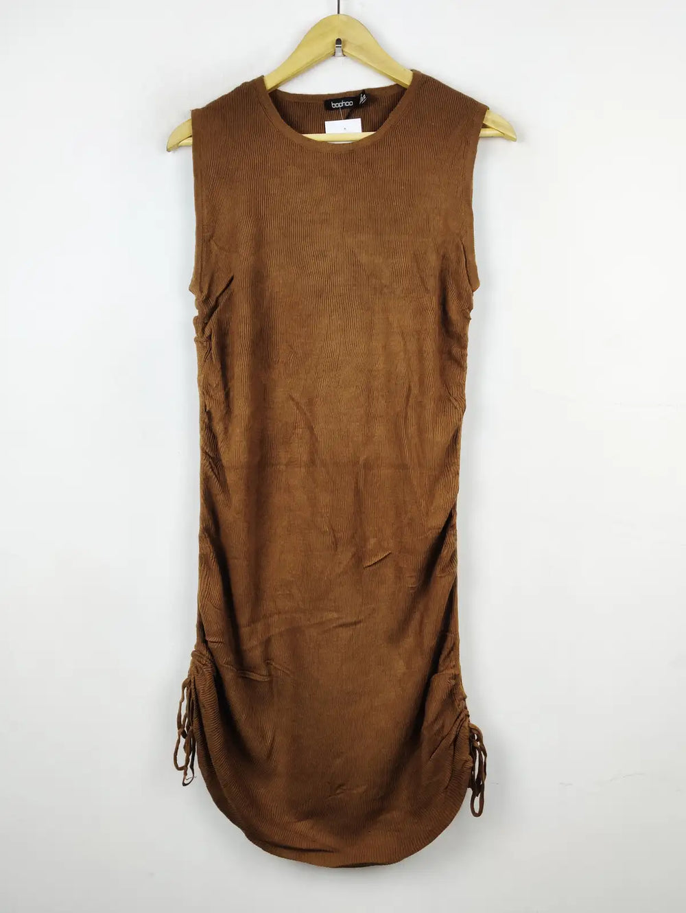 Buy online pre-used pre-loved 100% authentic & Original branded Boohoo (BD-370) available in Pakistan. Top international brands avilable.