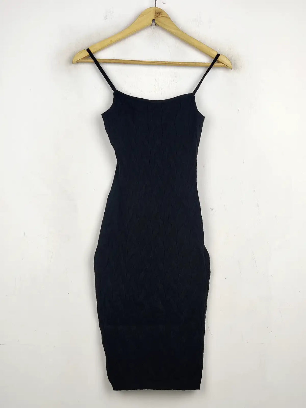 Buy online pre-used pre-loved 100% authentic & Original branded Shein (BD-37) available in Pakistan. Top international brands avilable.