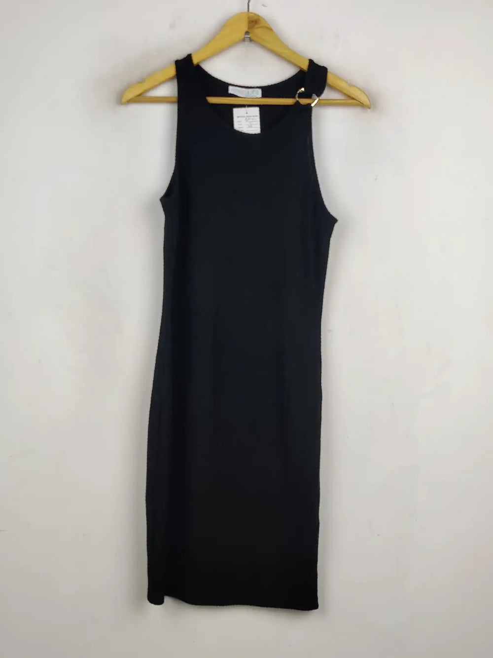 Buy online pre-used pre-loved 100% authentic & Original branded Primark (BD-42) available in Pakistan. Top international brands avilable.