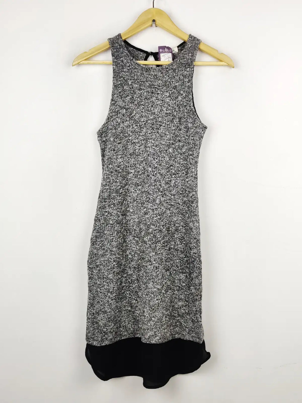 Buy online pre-used pre-loved 100% authentic & Original branded Monteau (BD-433) available in Pakistan. Top international brands avilable.