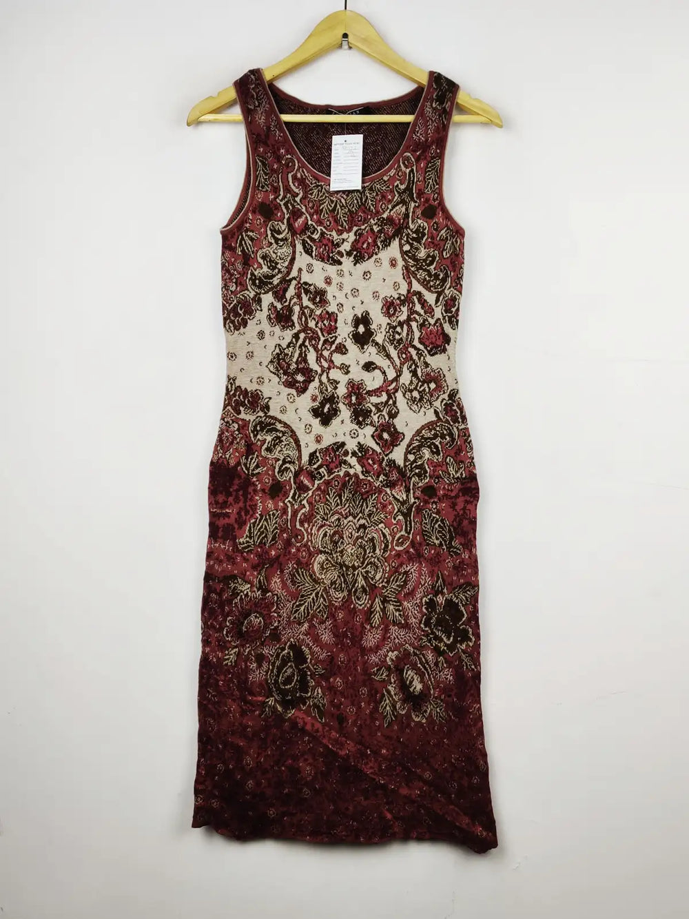 Buy online pre-used pre-loved 100% authentic & Original branded Peruvian (BD-473) available in Pakistan. Top international brands avilable.