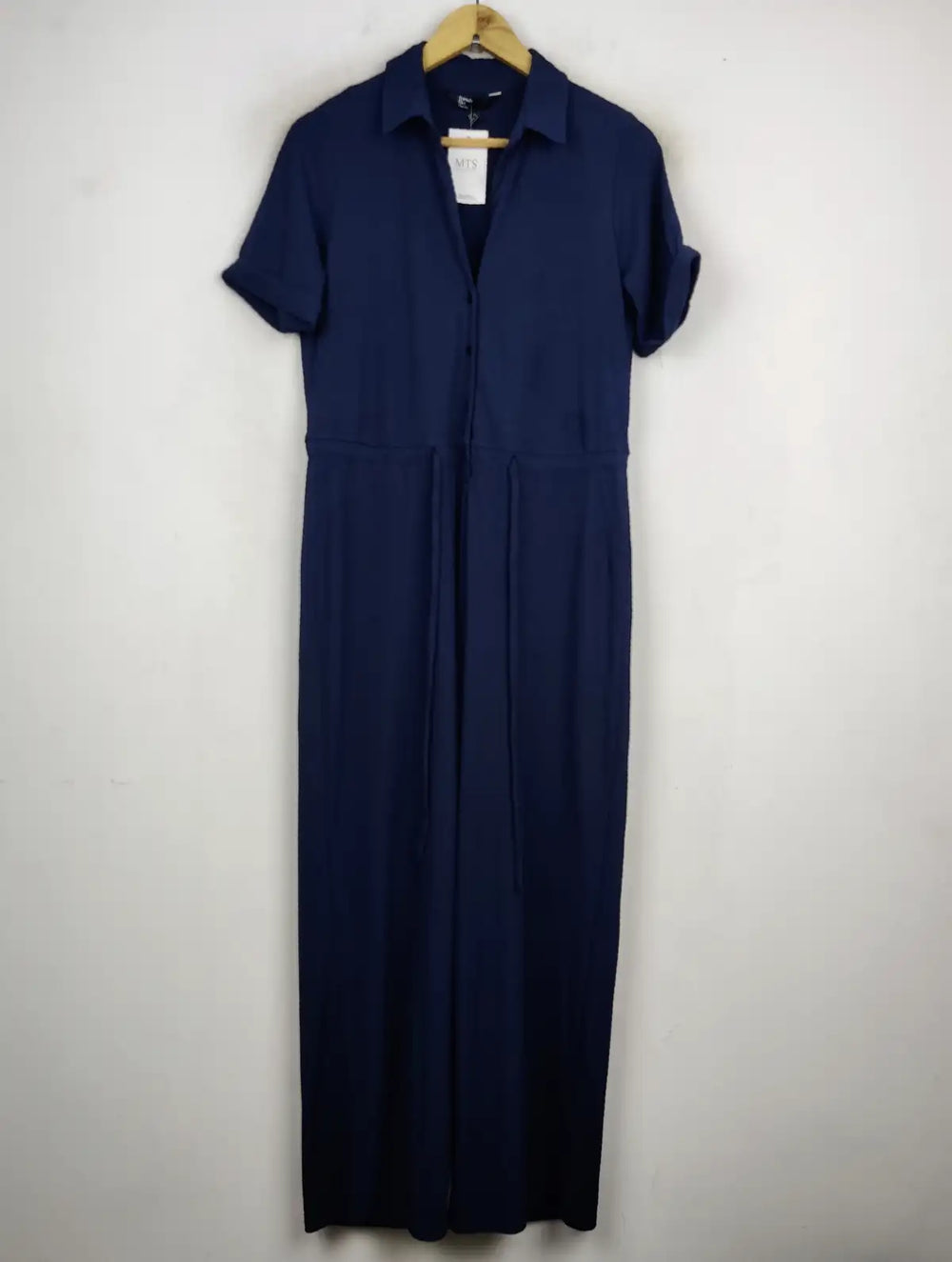 Buy online pre-used pre-loved 100% authentic & Original branded Friends Like These (BD-48) available in Pakistan. Top international brands avilable.