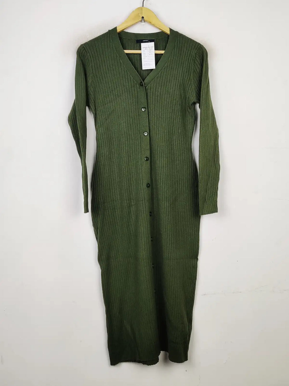 Buy online pre-used pre-loved 100% authentic & Original branded George (BD-527) available in Pakistan. Top international brands avilable.