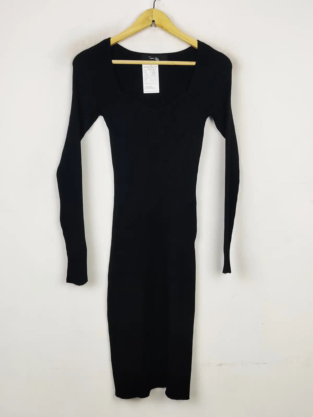 Buy online pre-used pre-loved 100% authentic & Original branded Vero Moda (BD-537) available in Pakistan. Top international brands avilable.