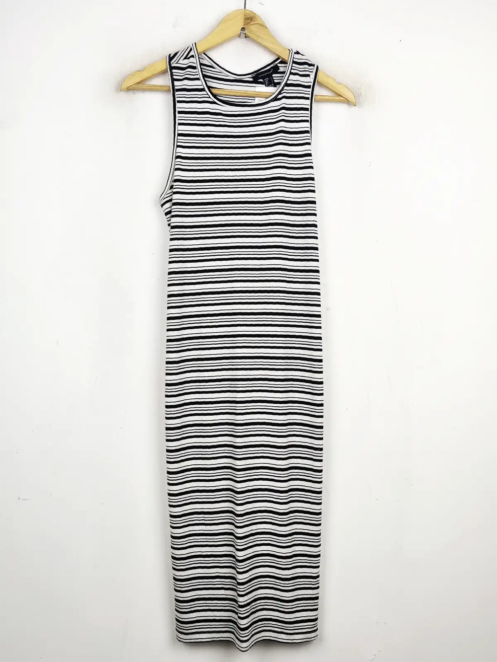 Buy online pre-used pre-loved 100% authentic & Original branded Atmosphere (BD-53) available in Pakistan. Top international brands avilable.