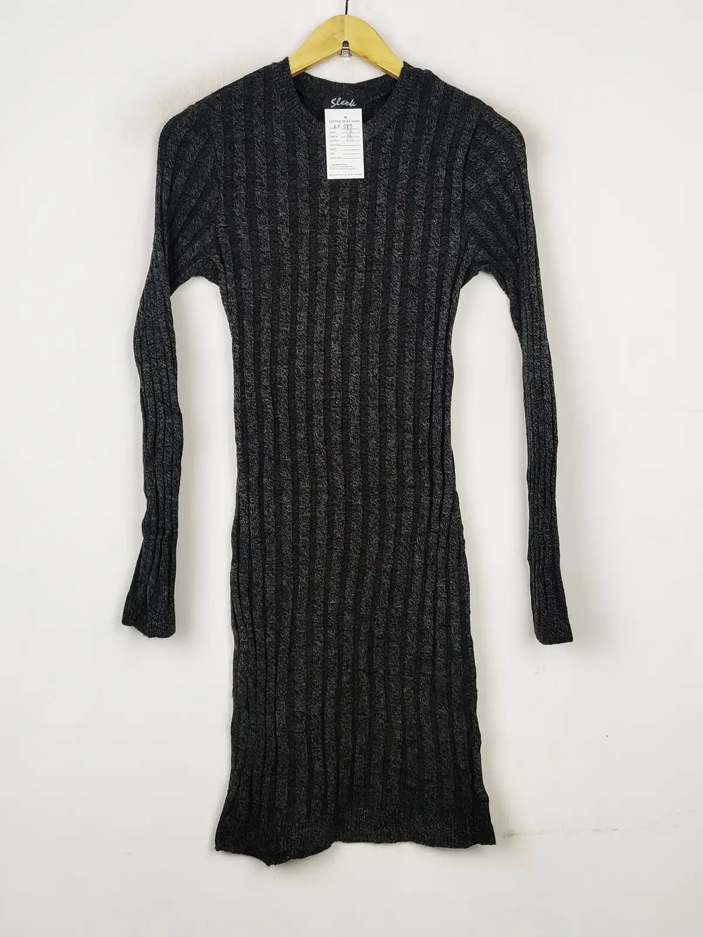 Buy online pre-used pre-loved 100% authentic & Original branded Sleek (BD-559) available in Pakistan. Top international brands avilable.