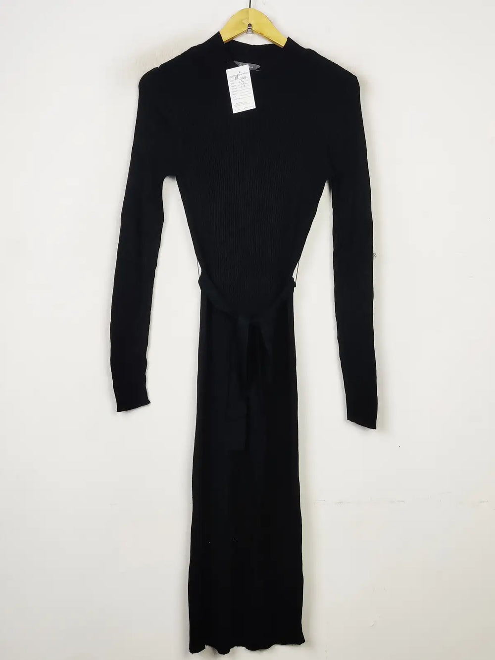 Buy online pre-used pre-loved 100% authentic & Original branded Primark (BD-564) available in Pakistan. Top international brands avilable.