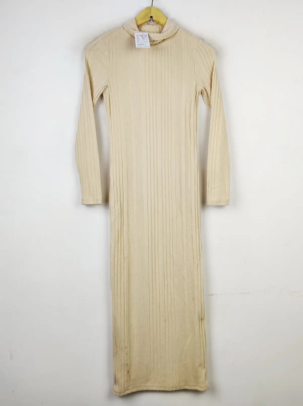 Buy online pre-used pre-loved 100% authentic & Original branded Shein (BD-700) available in Pakistan. Top international brands avilable.