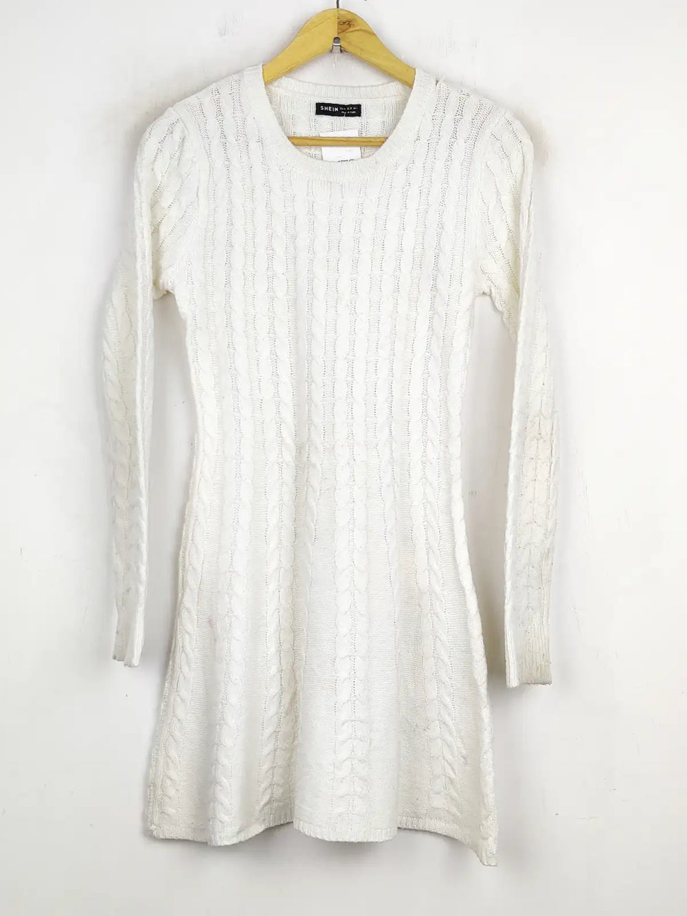 Buy online pre-used pre-loved 100% authentic & Original branded Shein (BD-70) available in Pakistan. Top international brands avilable.