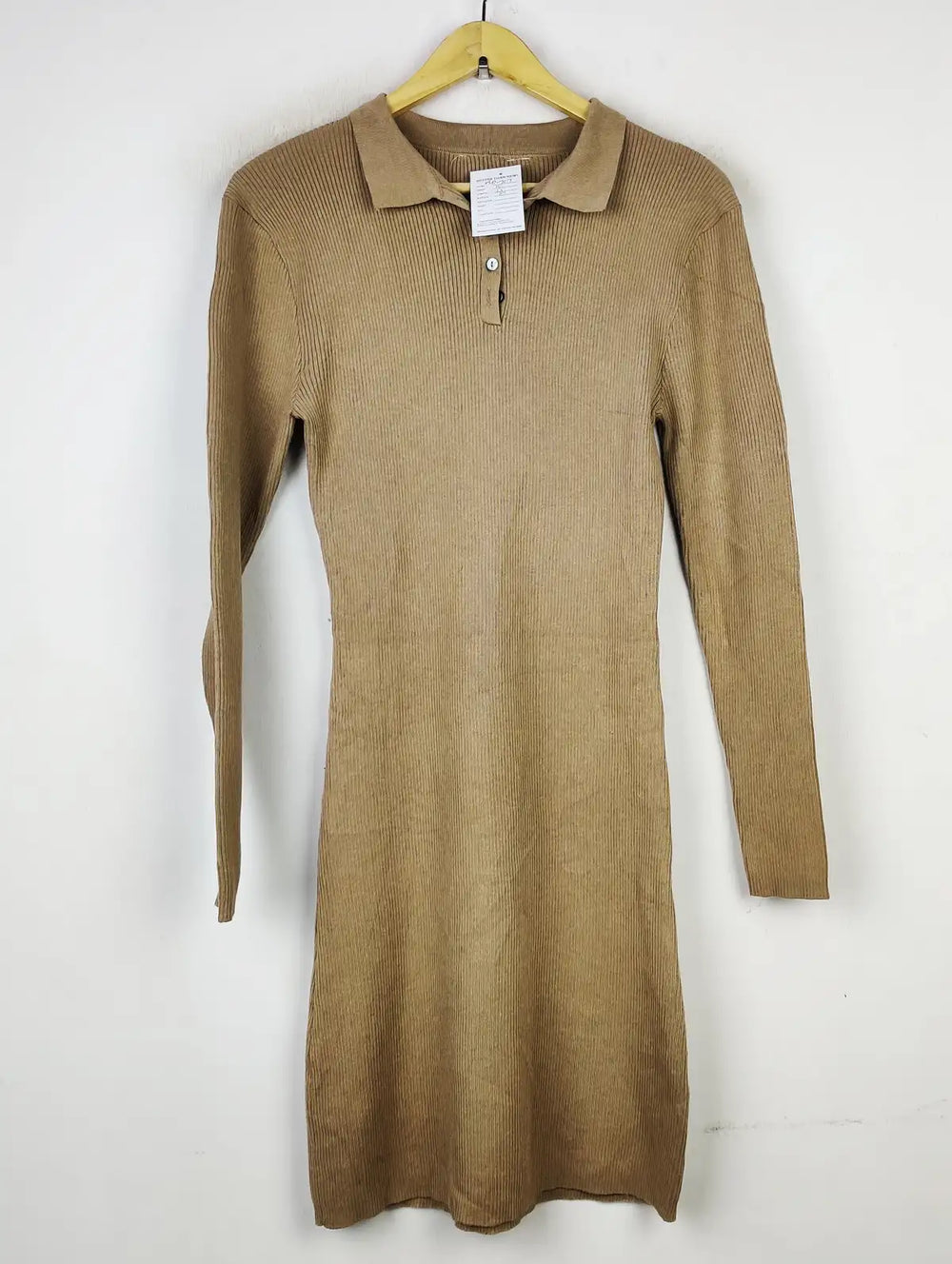 Buy online pre-used pre-loved 100% authentic & Original branded Unknown Brand (BD-717) available in Pakistan. Top international brands avilable.