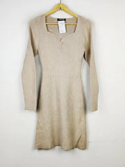 Buy online pre-used pre-loved 100% authentic & Original branded H&M (BD-735) available in Pakistan. Top international brands avilable.